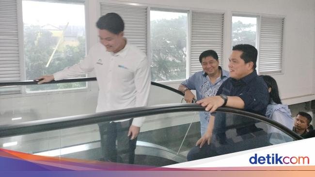 Bersama Erick Thohir, Ara Meninjau Rumah Dekat Stasiun di Margonda-Manggarai