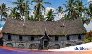 Mengagumkan! Rumah Gadang Minang Tanpa Paku yang Dapat Dibongkar Pasang