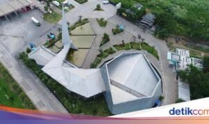 Menakjubkan! 7 Masjid Tanpa Kubah di Indonesia