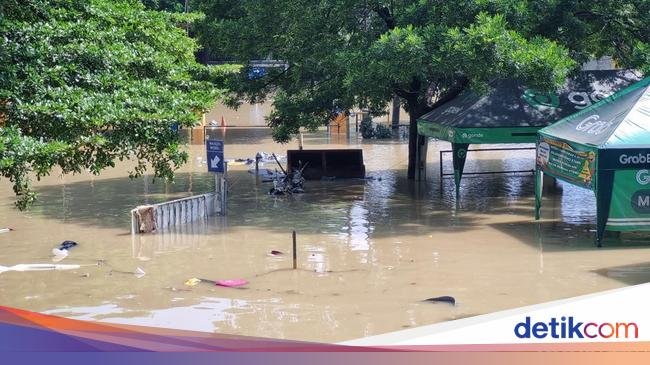 Banjir Melanda Jabodetabek, Namun Prospek Sektor Ritel-Kawasan Industri Tetap Terjaga